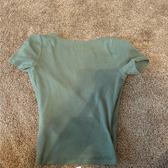 Green Hollister crop top - Picture 2 of 2